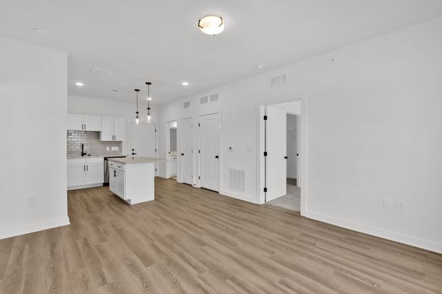 1540 Lebanon Pike Unit 207, Nashville, TN 37210