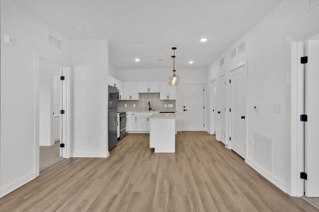 1540 Lebanon Pike Unit 207, Nashville, TN 37210