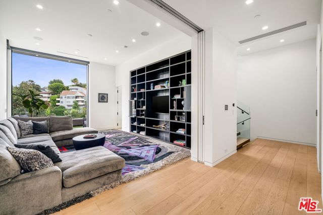 2419 El Contento Drive, Los Angeles, CA 90068