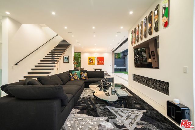 2419 El Contento Drive, Los Angeles, CA 90068