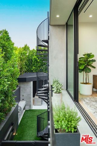 2419 El Contento Drive, Los Angeles, CA 90068