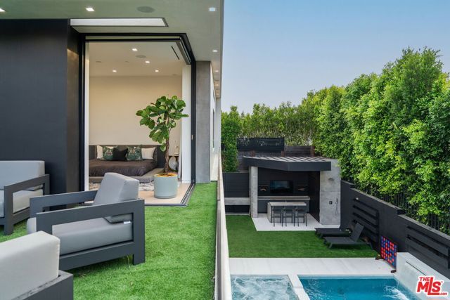 2419 El Contento Drive, Los Angeles, CA 90068