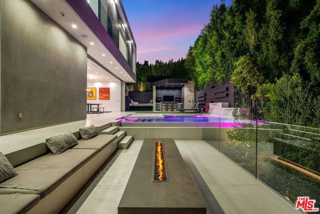 2419 El Contento Drive, Los Angeles, CA 90068