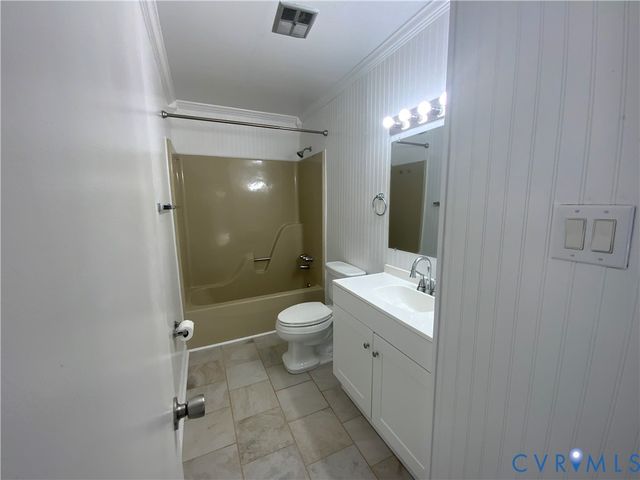 5700 Linda Rd, Sandston, VA 23150