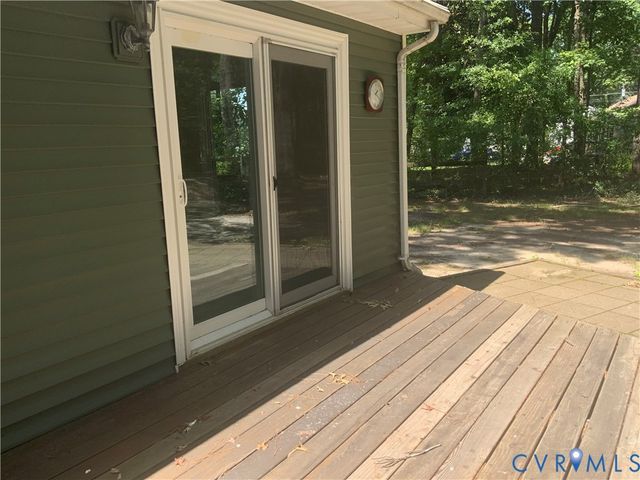 5700 Linda Rd, Sandston, VA 23150