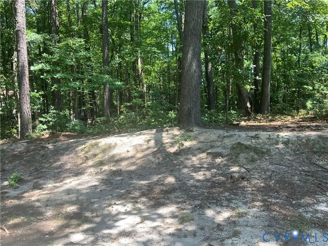 5700 Linda Rd, Sandston, VA 23150