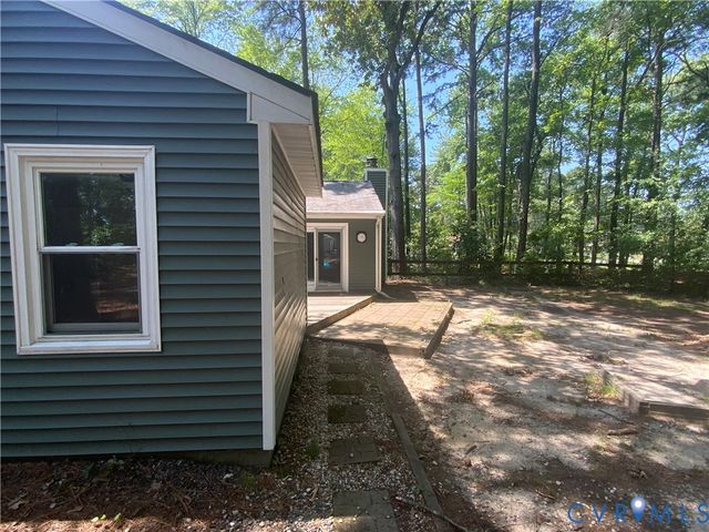 5700 Linda Rd, Sandston, VA 23150