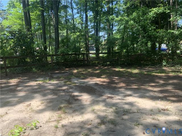 5700 Linda Rd, Sandston, VA 23150