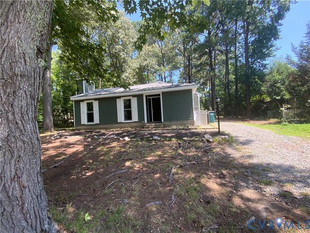 5700 Linda Rd, Sandston, VA 23150