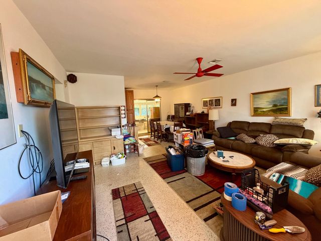 360 Forest Hill Boulevard, West Palm Beach, FL 33405