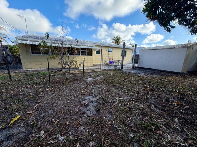 360 Forest Hill Boulevard, West Palm Beach, FL 33405