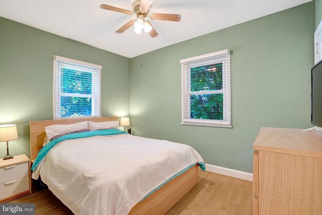 1404 N ROOSEVELT ST N, Arlington, VA 22205