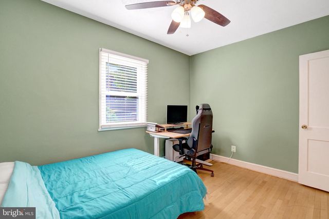 1404 N ROOSEVELT ST N, Arlington, VA 22205