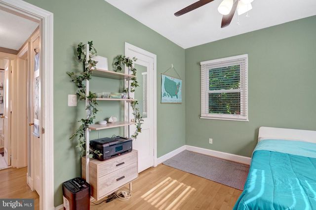 1404 N ROOSEVELT ST N, Arlington, VA 22205