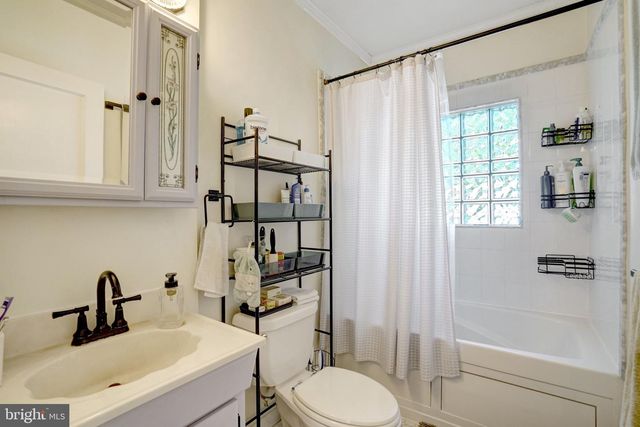 1404 N ROOSEVELT ST N, Arlington, VA 22205