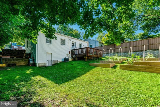 1404 N ROOSEVELT ST N, Arlington, VA 22205