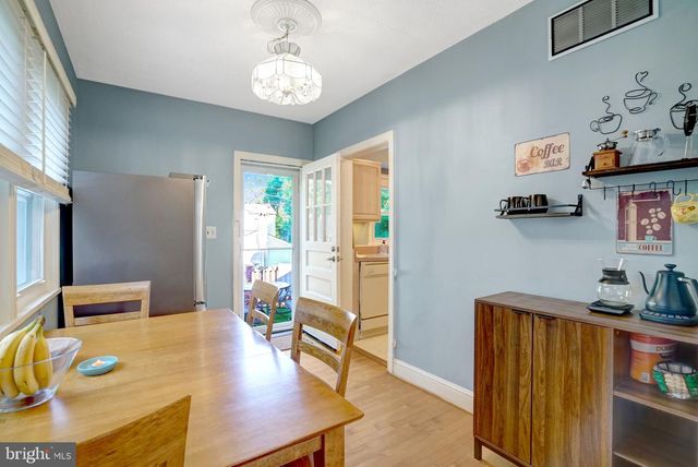 1404 N ROOSEVELT ST N, Arlington, VA 22205