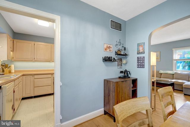 1404 N ROOSEVELT ST N, Arlington, VA 22205