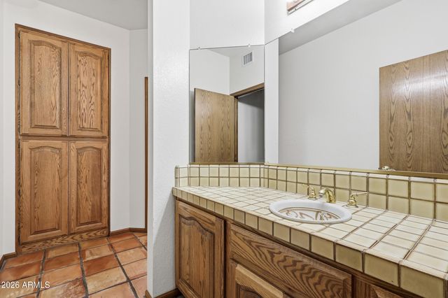 3160 E ENROSE Street, Mesa, AZ 85213