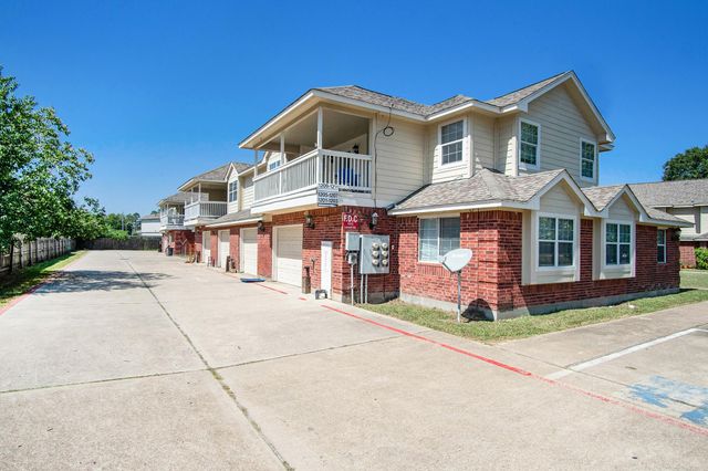 1203 Lovett 1203, Tomball, TX 77375