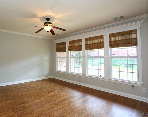 217 Wilsons Creek Bend, Bonaire, GA 31005