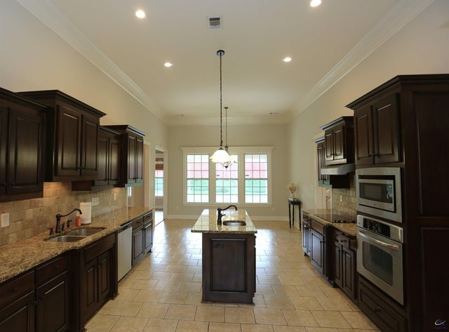 217 Wilsons Creek Bend, Bonaire, GA 31005