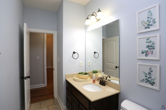 217 Wilsons Creek Bend, Bonaire, GA 31005