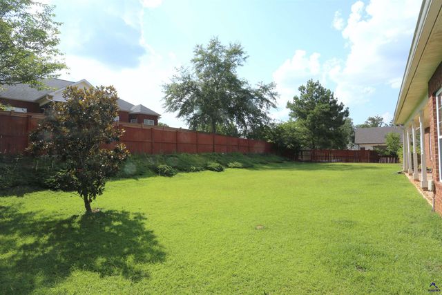 217 Wilsons Creek Bend, Bonaire, GA 31005