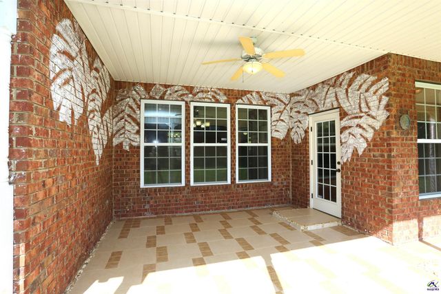 217 Wilsons Creek Bend, Bonaire, GA 31005