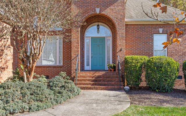 301 Horse Creek Drive, Chattanooga, TN 37405