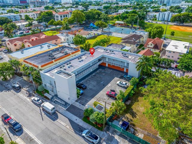 750 SW 2nd St, Miami, FL 33130