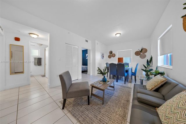 750 SW 2nd St, Miami, FL 33130