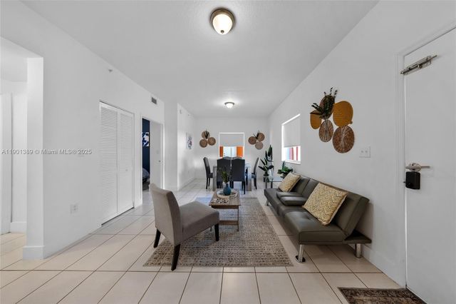 750 SW 2nd St, Miami, FL 33130