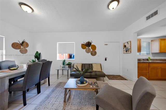 750 SW 2nd St, Miami, FL 33130