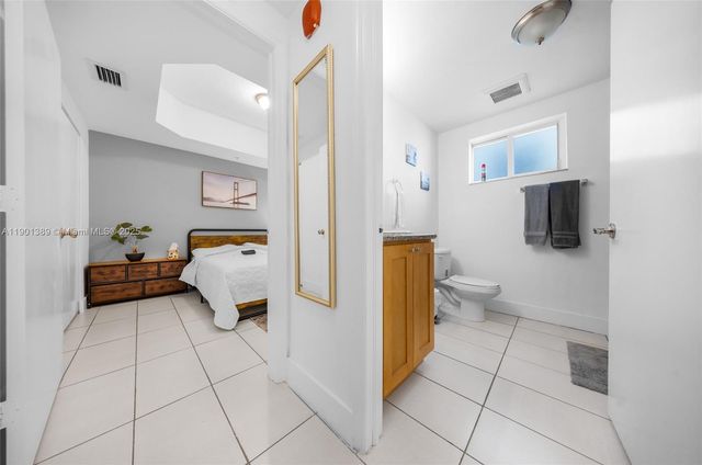 750 SW 2nd St, Miami, FL 33130