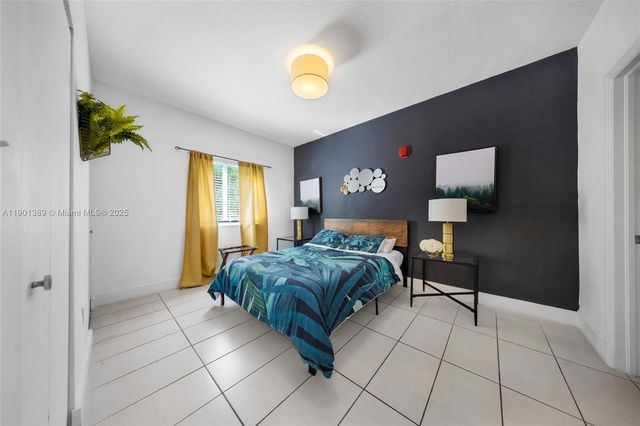 750 SW 2nd St, Miami, FL 33130