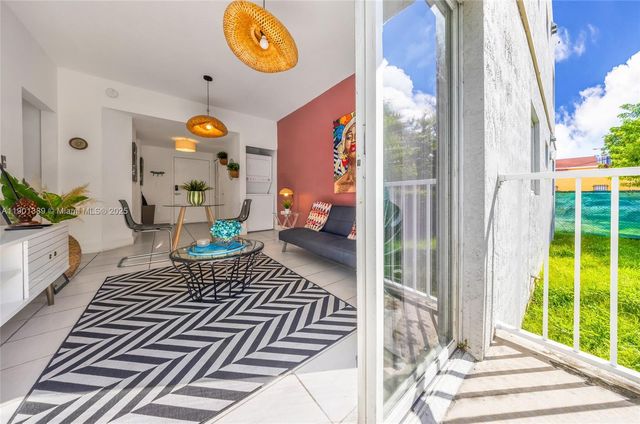 750 SW 2nd St, Miami, FL 33130