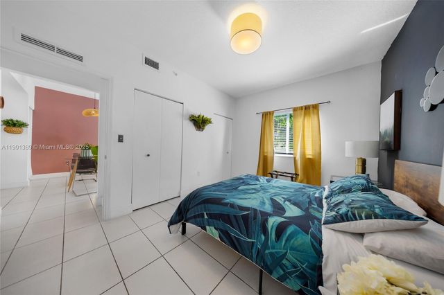 750 SW 2nd St, Miami, FL 33130