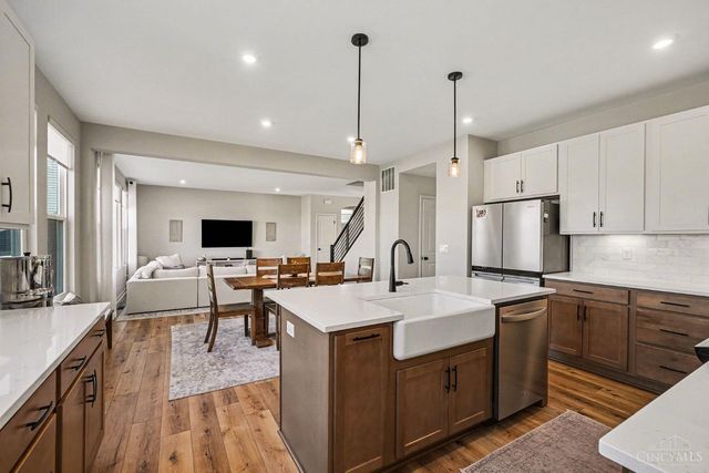 936 Pondside Lane, South Lebanon, OH 45152