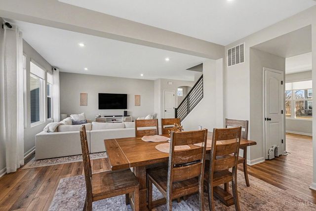 936 Pondside Lane, South Lebanon, OH 45152