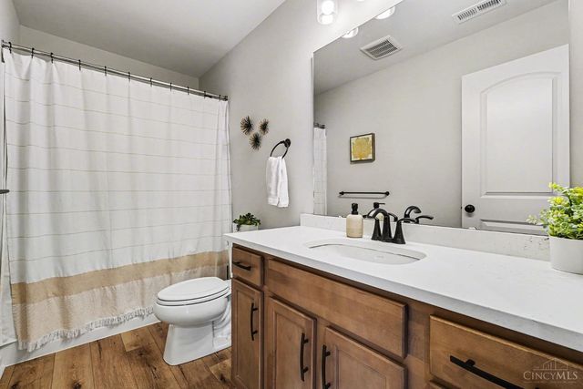 936 Pondside Lane, South Lebanon, OH 45152