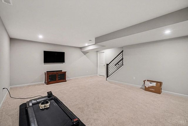 936 Pondside Lane, South Lebanon, OH 45152