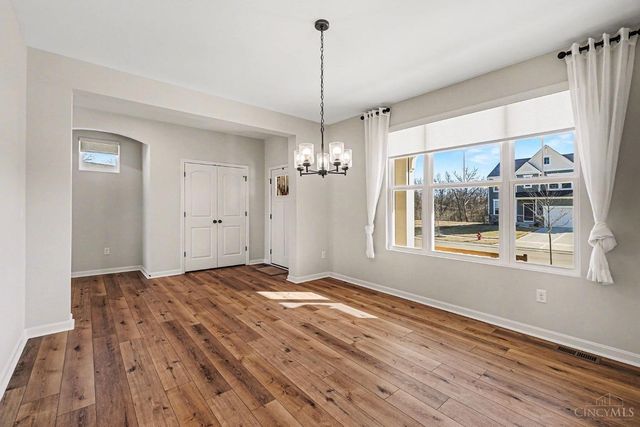 936 Pondside Lane, South Lebanon, OH 45152