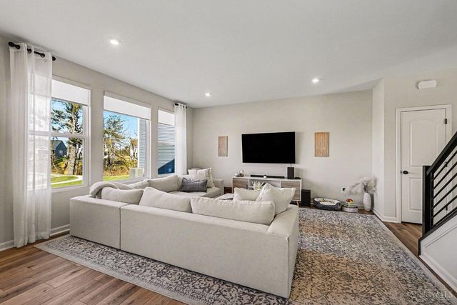 936 Pondside Lane, South Lebanon, OH 45152