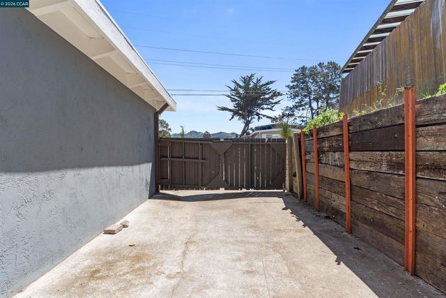 4661 Driftwood Ct, El Sobrante, CA 94803