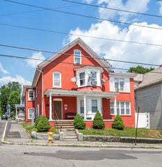 47 Arlington St, Fitchburg, MA 01420