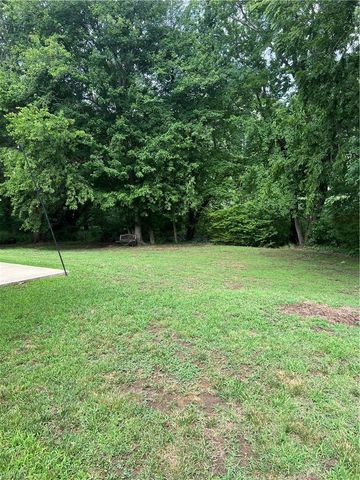 141 Treslyn TRCE, Hampton, VA 23666
