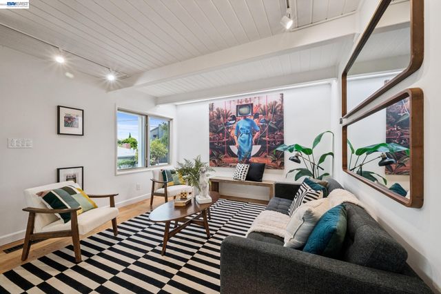 267 CAMBRIDGE AVE, Kensington, CA 94708