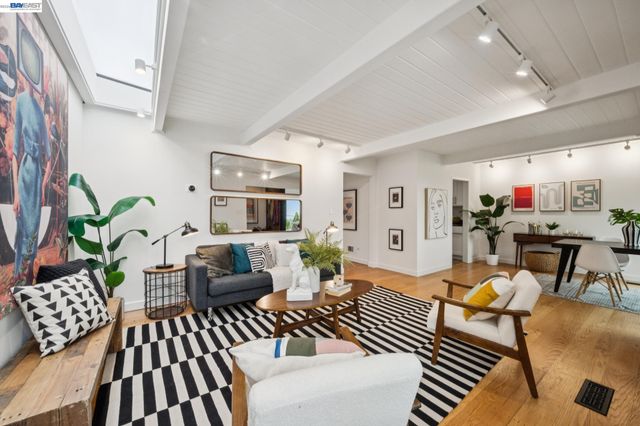267 CAMBRIDGE AVE, Kensington, CA 94708