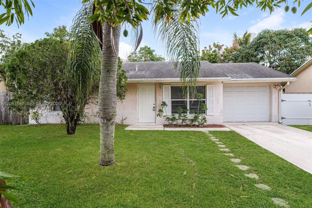 6129 Moonbeam Drive, Lake Worth, FL 33463